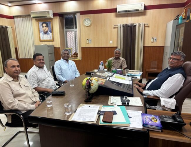 विश्वविद्यालय परिसर को ‘ग्रीन कैंपस’ बनाने के लिए ग्रीन पीपल सोसायटी और सुखाड़िया विश्वविद्यालय साथ आए