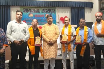विष्व संगीत दिवस पर शायराना उदयपुर  परिवार  के संगीत प्रतियोगिता समारोह में गुंजे संगीत तराने