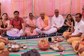 वैदिक मंत्रोच्चार के साथ शुरू हुआ श्री विष्णुयज्ञ एवं कीर्ति स्तंभ प्रतिष्ठा महोत्सव