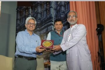 गुमनाम स्वतंत्रता सेनानियों के इतिहास को संजोने के लिए डॉ. हुसैनी बोहरा को मिला राष्ट्रीय सम्मान