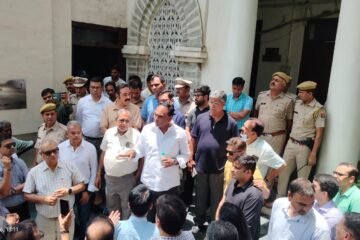 जेपी आर्थोपेडिक हॉस्पिटल में परिजनों का हंगामा, चिकित्साकर्मियों से मारपीट, 9 डिटेन