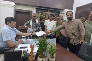 उदयपुर ट्यूरिस्ट बस एसोसिएशन ने फिटनेस को लेकर कलेक्टर को दिया ज्ञापन