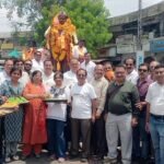 महाराणा प्रताप जयंती पर शोभायात्रा के स्वागत में उमडा सिंधी समाज