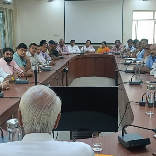 फोन नहीं उठाने पर शहर विधायक ने जताया आक्रोश, अधिकारियों ने कहा कॉल सेंटर होंगे दुरूस्त