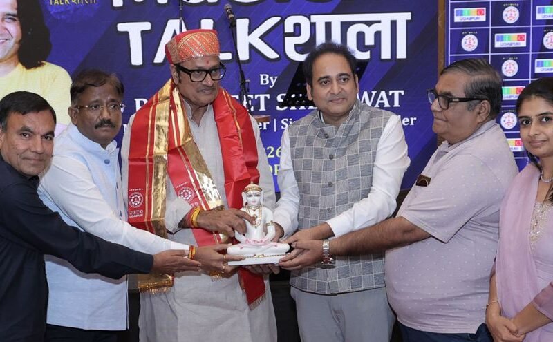 समझ, संवाद और आत्मनिवेश से ही बनती है सफल जिंदगी : स्पीकर पदमजीत शेरावत