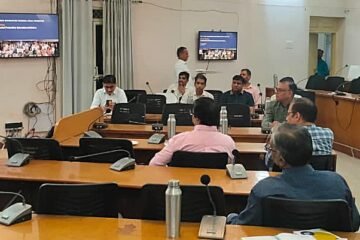 हर पात्र परिवार तक सामाजिक सुरक्षा योजनाओं का लाभ  पहुंचाने माइक्रो लेवल प्लानिंग जरूरी – जिला कलक्टर