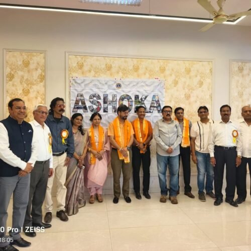 डॉक्टर्स डे पर लायंस क्लब अशोका ने वरिष्ठ चिकित्सकों का किया सम्मान