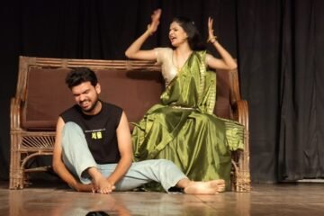 हंसी के ठहाकों के बीच रिश्तों पर गहरा संदेश दे गया नाटक पापा भाग गए
