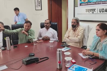 यूसीसी जनसुनवाई में सांसद डॉ रावत ने रखी आदिवासी समाज की बात, बिना तैयारी के आए बीएपी सदस्य बैकफुट पर आए