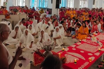 आचार्य विजय प्रशमेशप्रभ सूरीश्वर का मालदास स्ट्रीट आराधना भवन में चातुर्मासिक मंगल प्रवेश