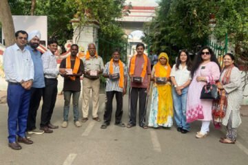 जो शहर को स्वच्छ रखते हैं, वही हैं असली हीरो-रोटरी क्लब उदय ने किया स्वच्छता सैनिकों का सम्मान