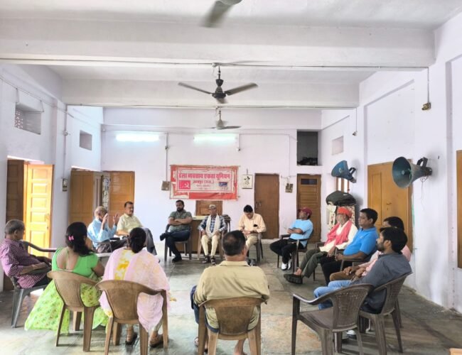 वाहन पार्किंग के लिए पथ विक्रेताओं की बेदखली उनके पेट पर लात मारने जैसा कदम—सिंघवी