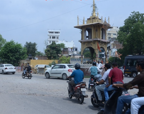 उदयपुर में जिम्मेदारों की उदासीनता से ठोकर चौराहा पर लोग खा रहे ठोकर