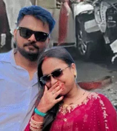ट्रक से टकराई कार में सवार दमपत्ति की दर्दनाक मौत