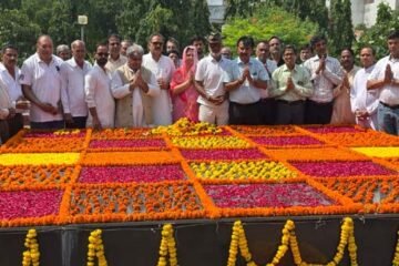 आधुनिक राजस्थान के निर्माता मोहनलाल सुखाड़िया की जयंती पर अर्पित की श्रद्धांजलि