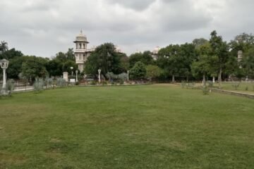 गुलाबबाग की व्यवस्थाओं को सुदृढ़ बनाने निगम आयुक्त ने जारी किए नए दिशा-निर्देश