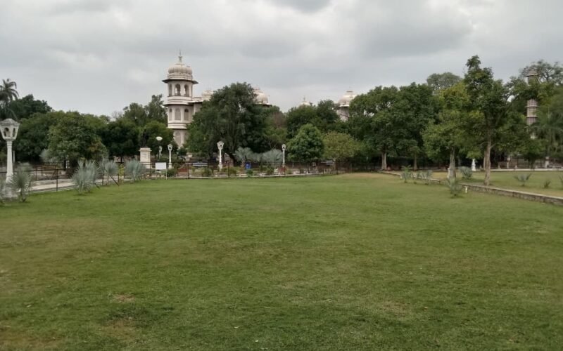 गुलाबबाग की व्यवस्थाओं को सुदृढ़ बनाने निगम आयुक्त ने जारी किए नए दिशा-निर्देश