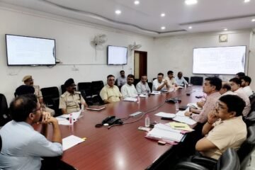 सड़क सुरक्षा हेतु गंभीर और संवेदनशील जिला प्रशासन