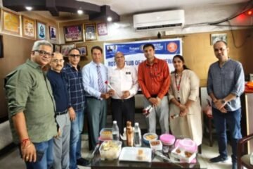 रोटरी क्लब मेवाड़ ने किया डॉक्टर्स व चार्टर्ड अकाउन्टेन्ट का सम्मान