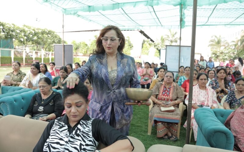 गृहलक्ष्मी कार्यक्रम में रोटरी क्लब उदयपुर दृष्टि का अनूठा प्रयास, साउंड हीलिंग, मेडिटेशन और स्किन केयर से महिलाओं को दिया स्वस्थ जीवन का संदेश