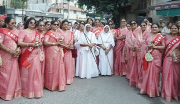 17 वर्ष बाद साध्वी डॉ. विद्युतप्रभा श्रीजी आदि ठाणा-6 का गगनभेदी जयकारों के साथ हुआ मंगल चातुर्मास प्रवेश