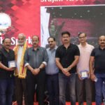 सुरों की संध्या में गूंजे सदाबहार नगमे, 25 लाइफ टाइम ट्रस्टियों के सम्मान से सजा सृजन द स्पार्क का समारोह