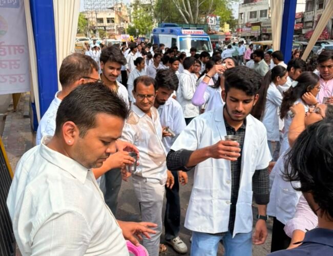 चिकित्सकों का सम्मान केवल परम्परा नहीं, समाज की कृतज्ञता का संस्कार है