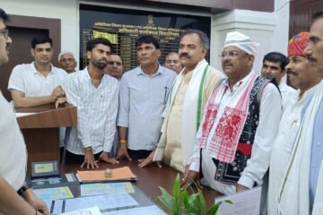 उदयपुर देहात एवं शहर जिला कांग्रेस कमेटी द्वारा मानगढ़ धाम को राष्ट्रीय स्मारक घोषित किए जाने की मांग को लेकर महामहिम राष्ट्रपति महोदया को ज्ञापन दिया