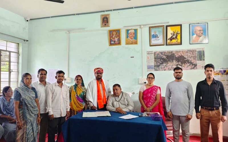 बांसवाड़ा : एक दशक से राउमावि अमरथुन में वरिष्ठ अध्यापक गणित के खाली पद पर राजेश तिरगर ने कार्यग्रहण किया 