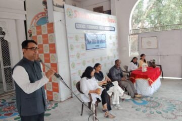 कोर्ट वाली दीदी शिकायत पेटिका में स्कूली बच्चे डाल सकेगें शिकायत