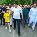 फतहसागर की पाल पर मुख्यमंत्री का सहज अंदाज, आमजन से किया आत्मीय संवाद