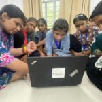 डिजिटल सहेली कार्यक्रम के अंतर्गत बालिकाओं को डिजिटल साक्षरता कौशल निखारने का मिल रहा अवसर