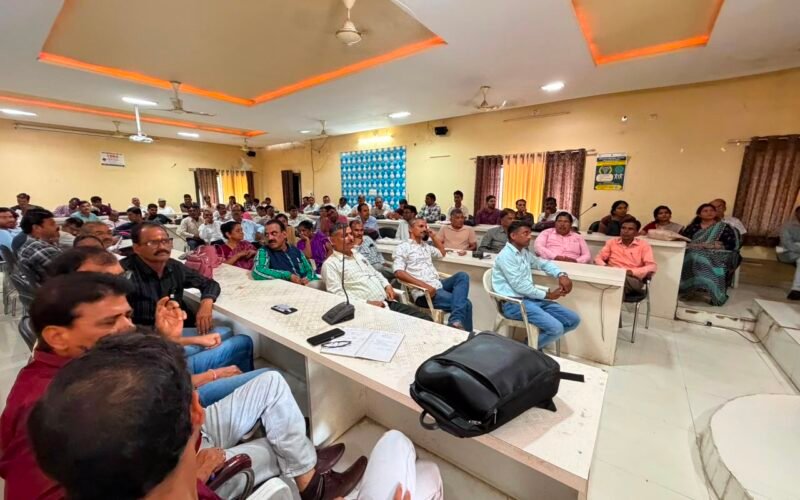 उदयपुर में मतदाता सूची के सार्वजनिक पठन को लेकर बैठक