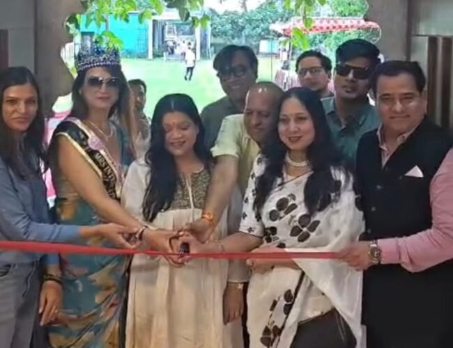 झलक एग्जीबिशन में पहले दिन उमड़ी खरीदारों की भीड़, फैशन और लाइफस्टाइल प्रोडक्ट्स को मिला शानदार रिस्पॉन्स