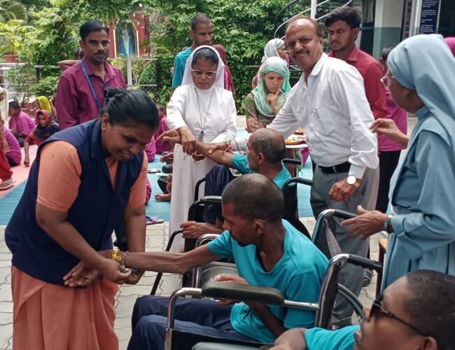 आशाधाम आश्रम में मनाया गया रक्षाबंधन पर्व