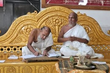 दीक्षा के लिए विद्वत्ता नहीं, पात्रता जरूरी : आचार्य मुक्तिसागर महाराज