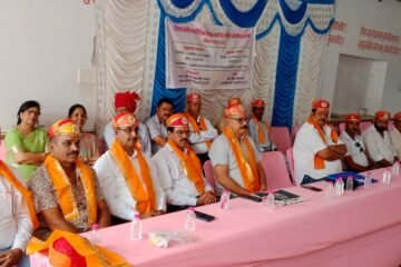 माध्यमिक द्वितीय के शारीरिक शिक्षको की जिला स्तरीय संगोष्ठी राउमावि मांगथला में शुरू