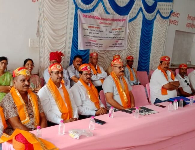 माध्यमिक द्वितीय के शारीरिक शिक्षको की जिला स्तरीय संगोष्ठी राउमावि मांगथला में शुरू