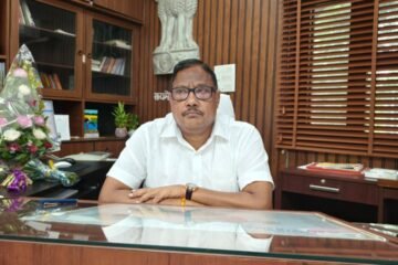 निष्पक्ष और शांतिपूर्ण मतदान संपन्न करवाना पहली प्राथमिकता- संभागीय आयुक्त खजान सिंह
