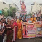 ढोल-नगाड़ों के बीच निकली वार्ड 72 के पार्षद प्रत्याशी नरेश वैष्णव की पदयात्रा