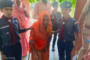 दिव्यांग एवं वयोवृद्ध मतदाताओं के लिए स्काउट-गाइड वॉलेंटियर्स ने दी सेवाएं