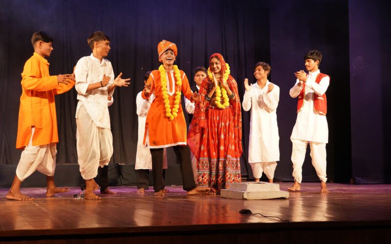 बाल रंग उत्सव के प्रथम दिवस ‘मैं बोझ नहीं, भविष्य हूँ’ और ‘जामुन का पेड़’ ने दिया सामाजिक जागरूकता का संदेश