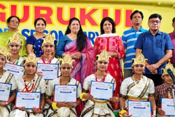 राष्ट्रभक्ति के सुरों में गूंजा उदयपुर, गुरुकुल विद्यालय बना विजेता