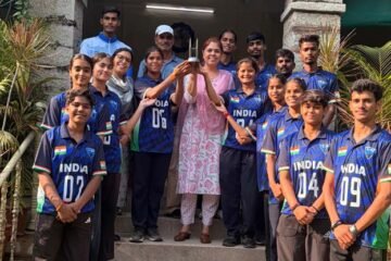 नजाति आयुक्त ने किया लेक्रोस के अंतरराष्ट्रीय पदक विजेता खिलाड़ियों का  अभिनंदन