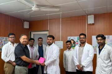 आरएनटी मेडिकल कॉलेज में मानसिक स्वास्थ्य माह के तहत कार्यक्रम आयोजित