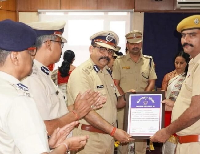 पुलिस महानिदेशक पदक से सम्मानित हुए हेड कांस्टेबल अरविंद सिंह देवड़ा