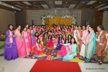 उत्सव में फिर लौटी स्कूल के दिनों की मस्ती, 60 सहपाठियों ने ताजा कीं पुरानी यादें