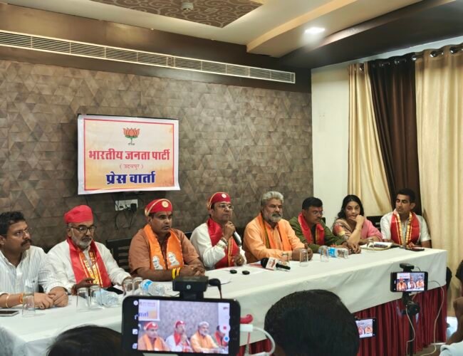 272 प्लॉट प्रकरण पर मेयर सिंघवी बोले, निगम की परमिशन से मकान बनाने वालों की गलती नहीं