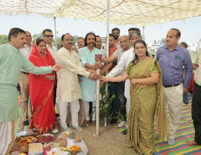 स्वदेशी के संकल्प के साथ नागरिक जागरूकता का माध्यम भी बनेगा स्वदेशी मेला — सांसद डॉ. रावत