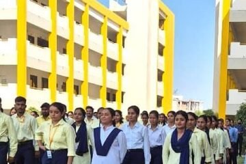 वायुसेना दिवस पर विद्यार्थियों ने सीखे प्रभावी संवाद और नेतृत्व के गुर